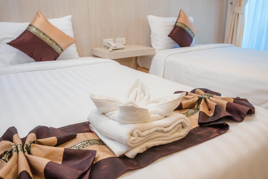 Airport Mansion Phuket Hotell Ban Bo Han Eksteriør bilde