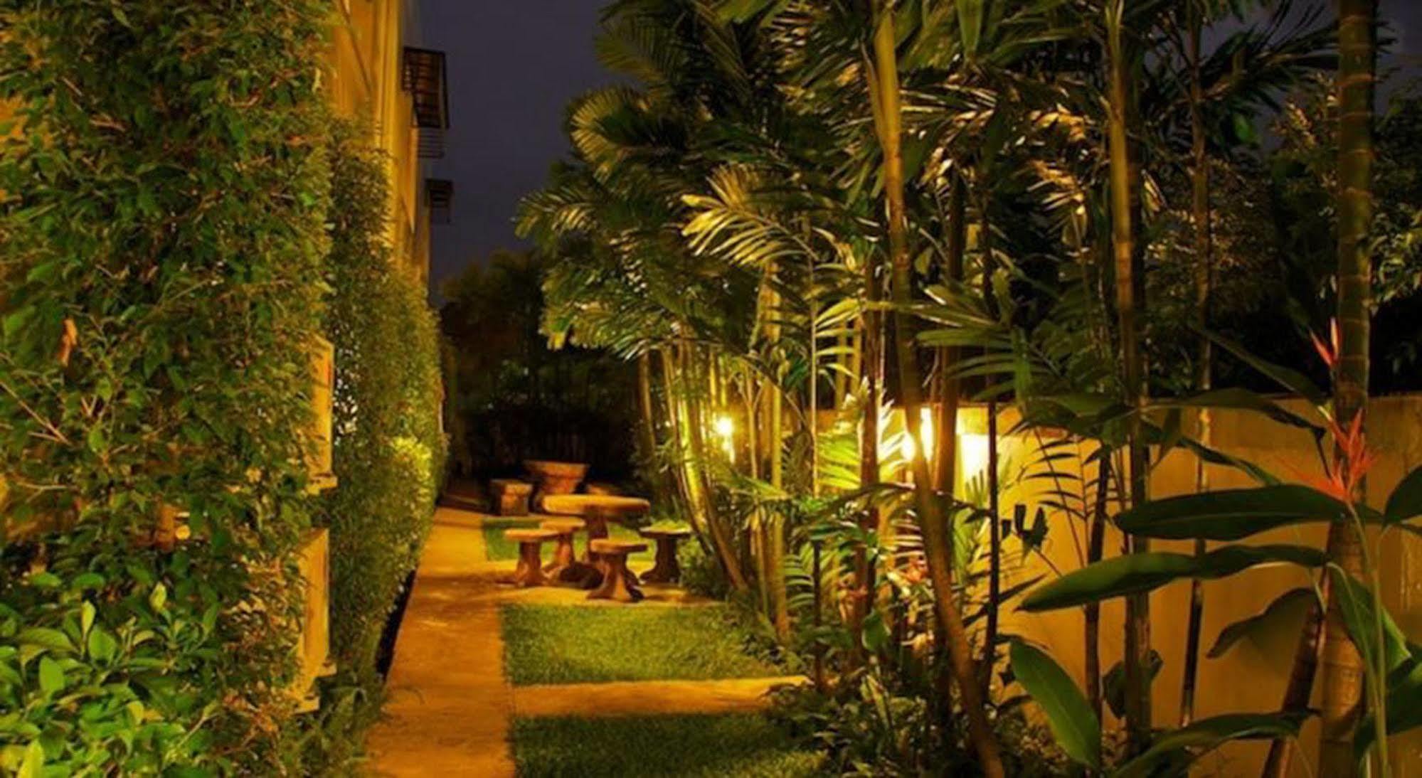 Airport Mansion Phuket Hotell Ban Bo Han Eksteriør bilde